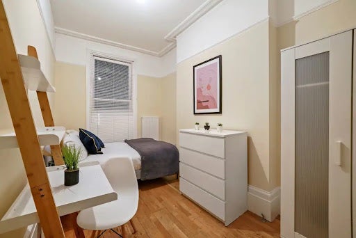 Room Lanark Place in City of Westminster