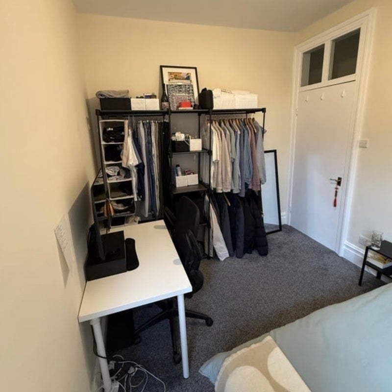Room Grantully Road in City of Westminster