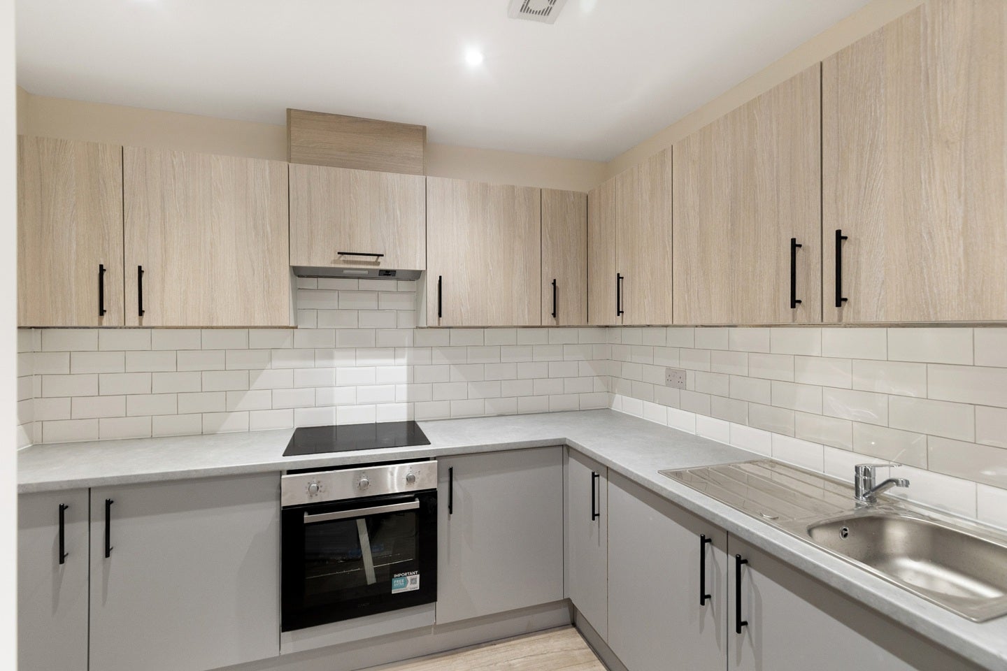 Flat Clarence Road in Grays