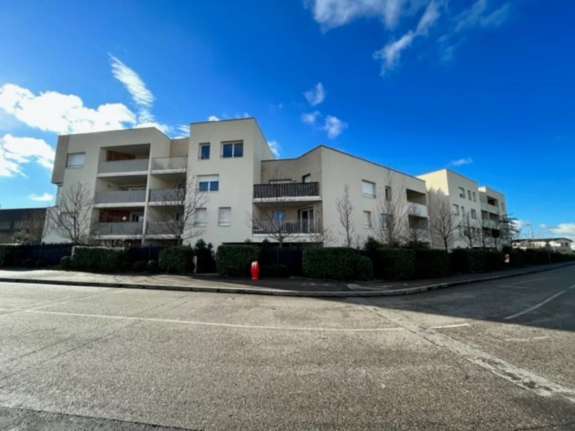 Appartement Avenue des Temps Modernes à Saint-Priest