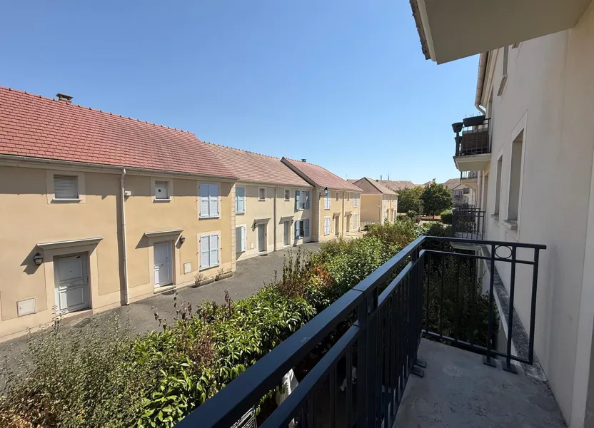 Appartement Avenue Georges Clemenceau à Vaux-le-Pénil