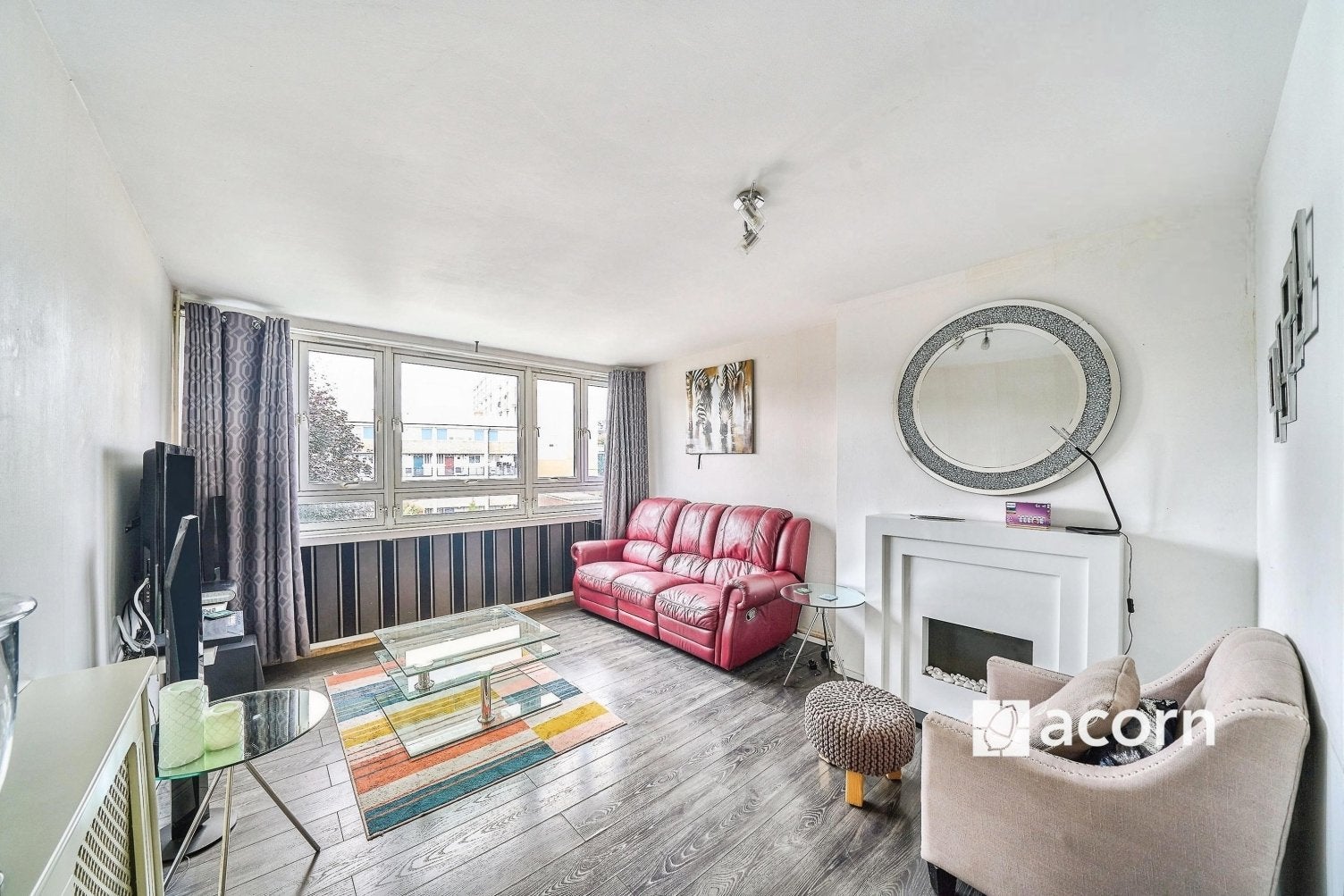 Flat Avocet Close in Greater London