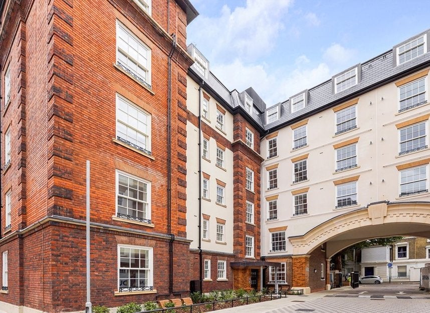 Flat Lisgar Terrace in Greater London
