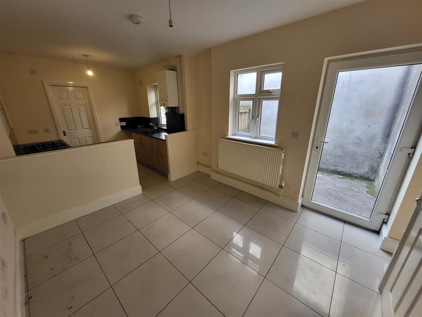 Flat Livingstone Place in Newport