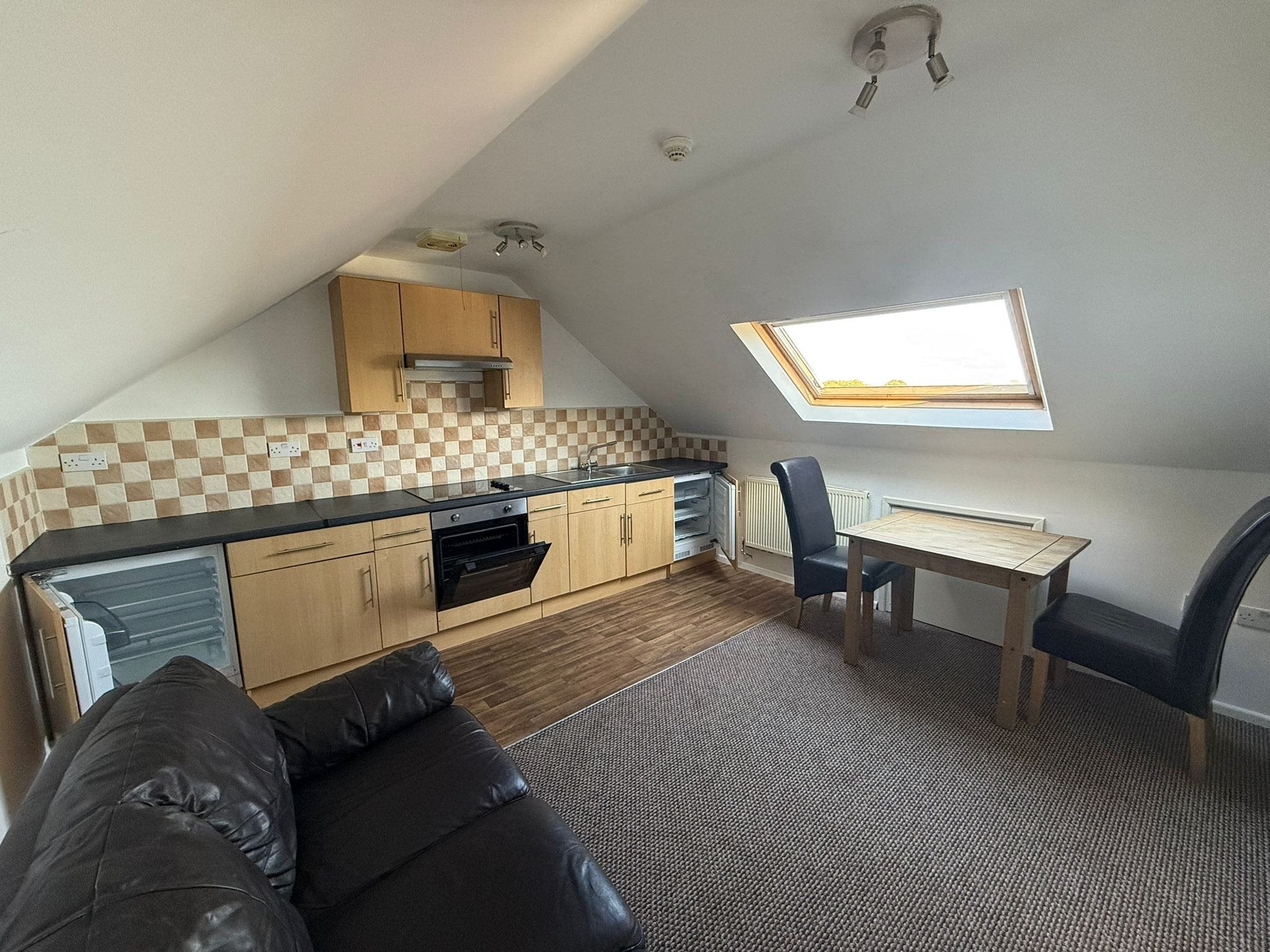 Flat Penarth Road in Cardiff