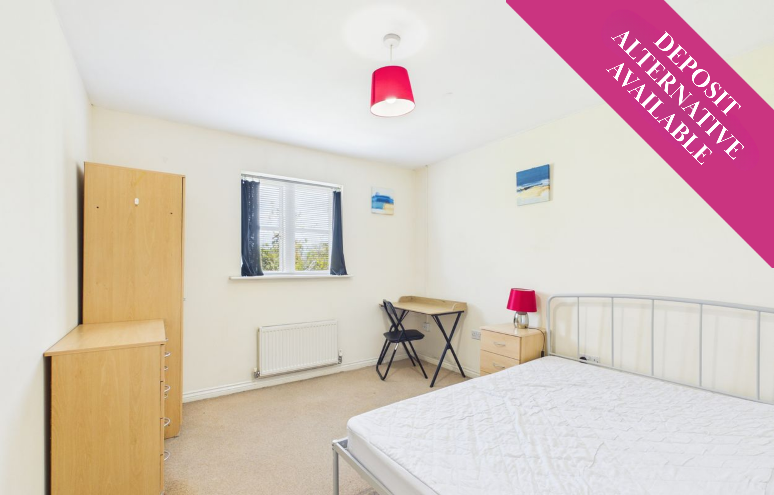 Room Pinewood Drive in Cheltenham