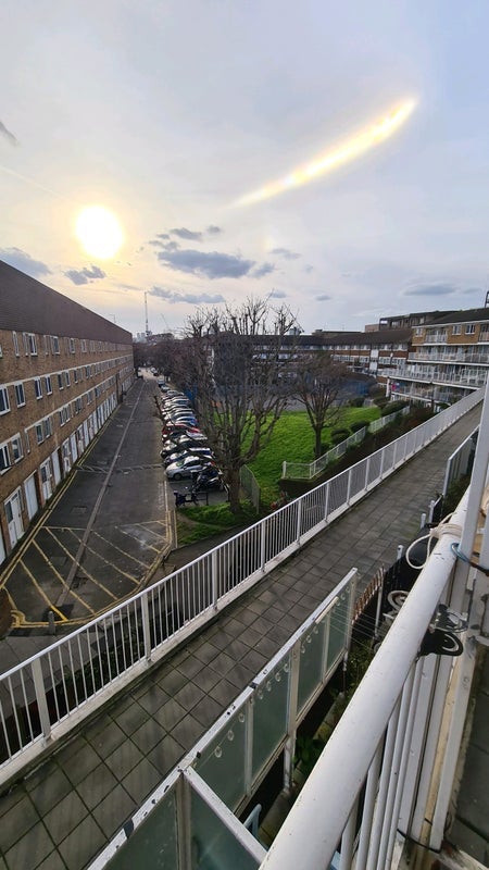 Room Lucey Way in Greater London