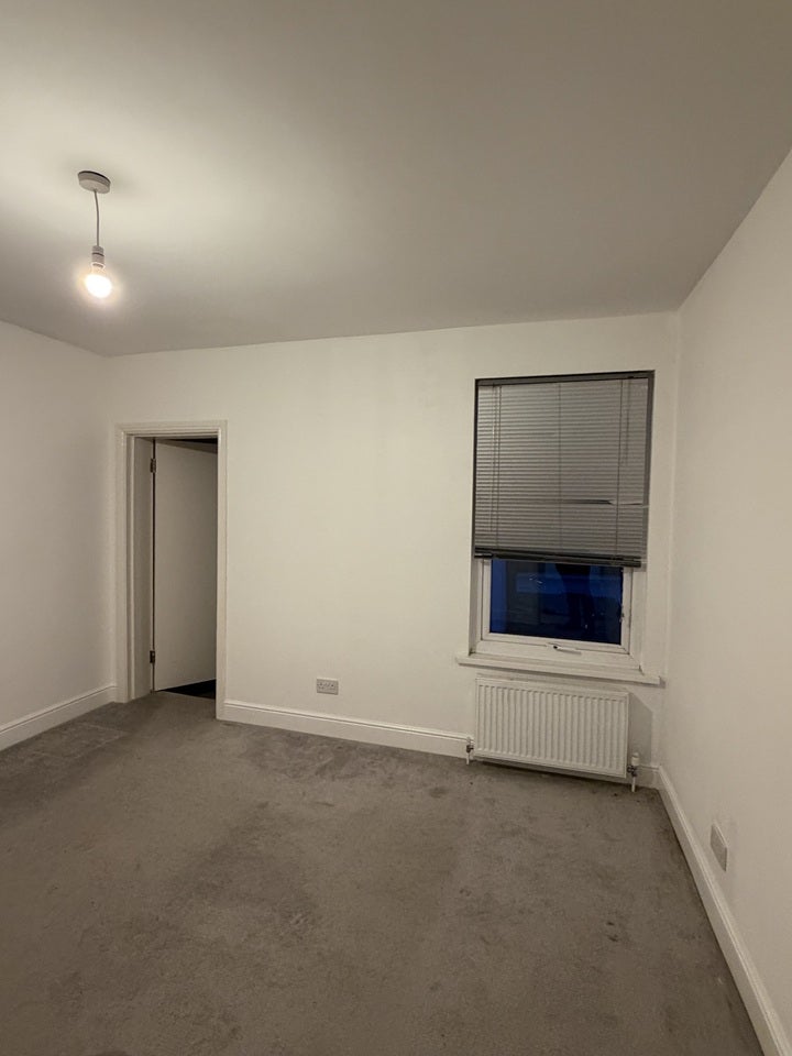 House Leslie Grove in Greater London