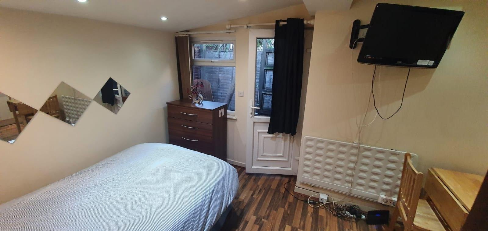 House Sylvan Grove in Greater London