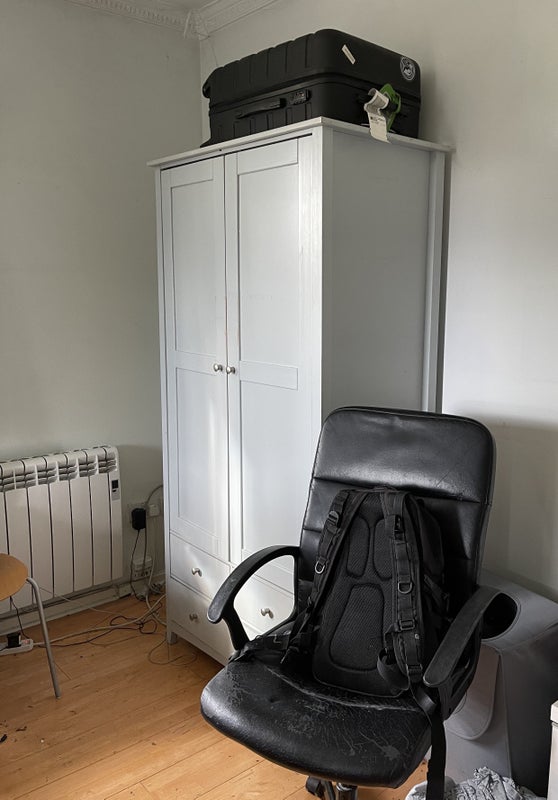 Room High Road in Greater London
