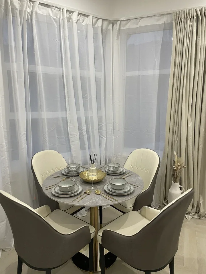 Flat Chichele Road in Greater London