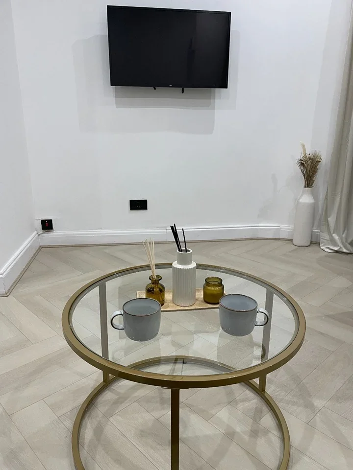 Flat Chichele Road in Greater London