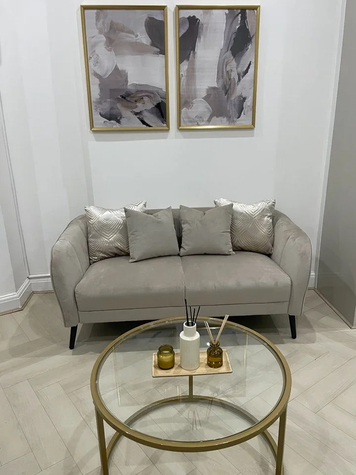 Flat Chichele Road in Greater London