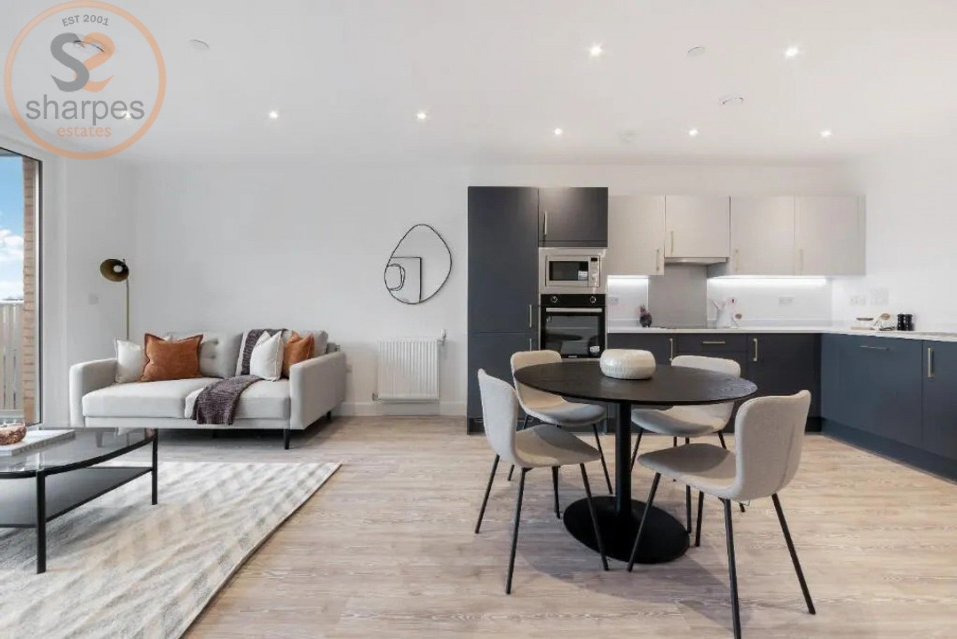 Flat Beverley Way in Greater London