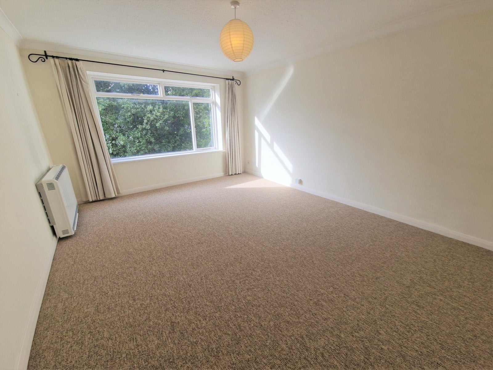 Flat Shirehall Road in Dartford