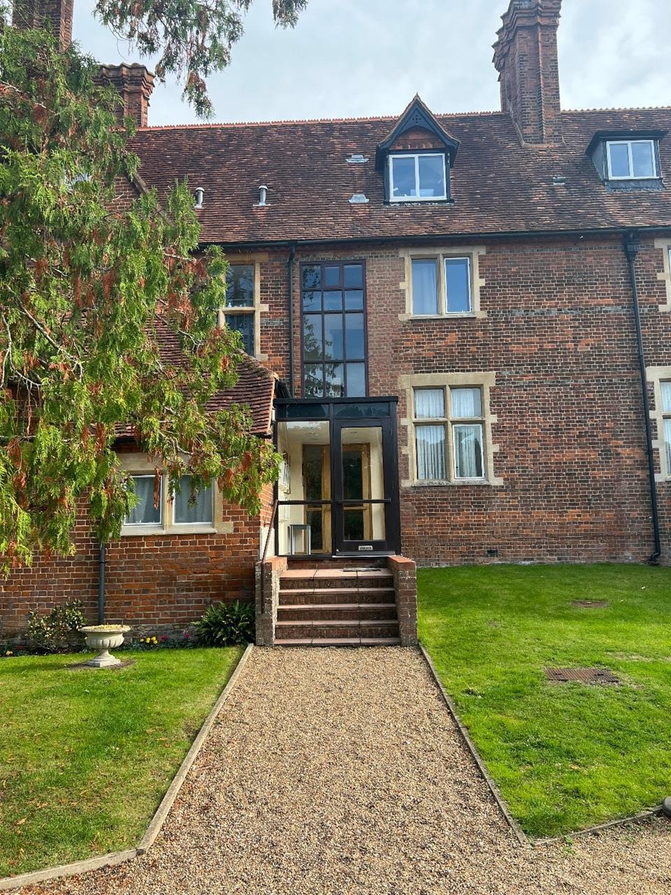 Flat Old Rectory Lane in Denham