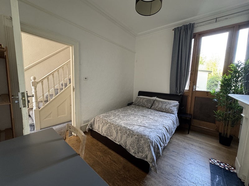 Room Langham Road in Greater London