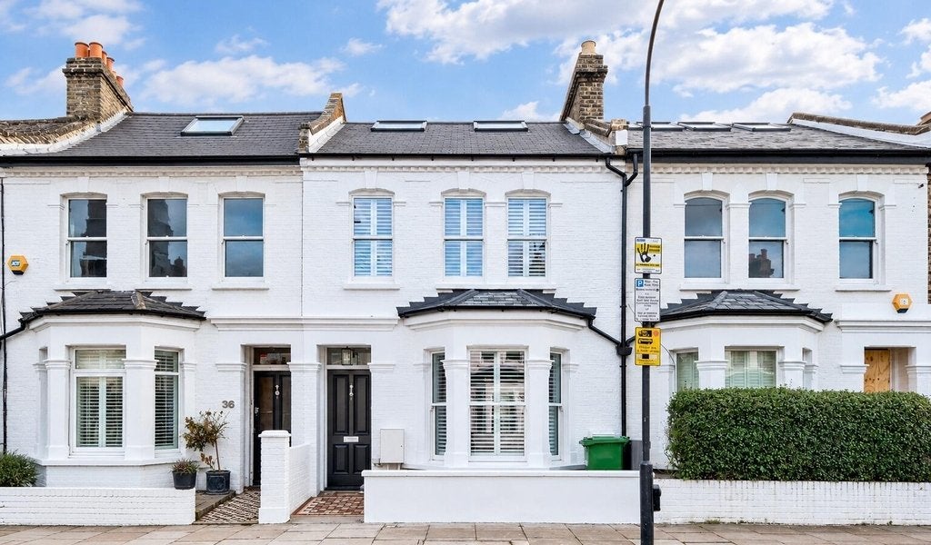 House Rosaville Road in Greater London