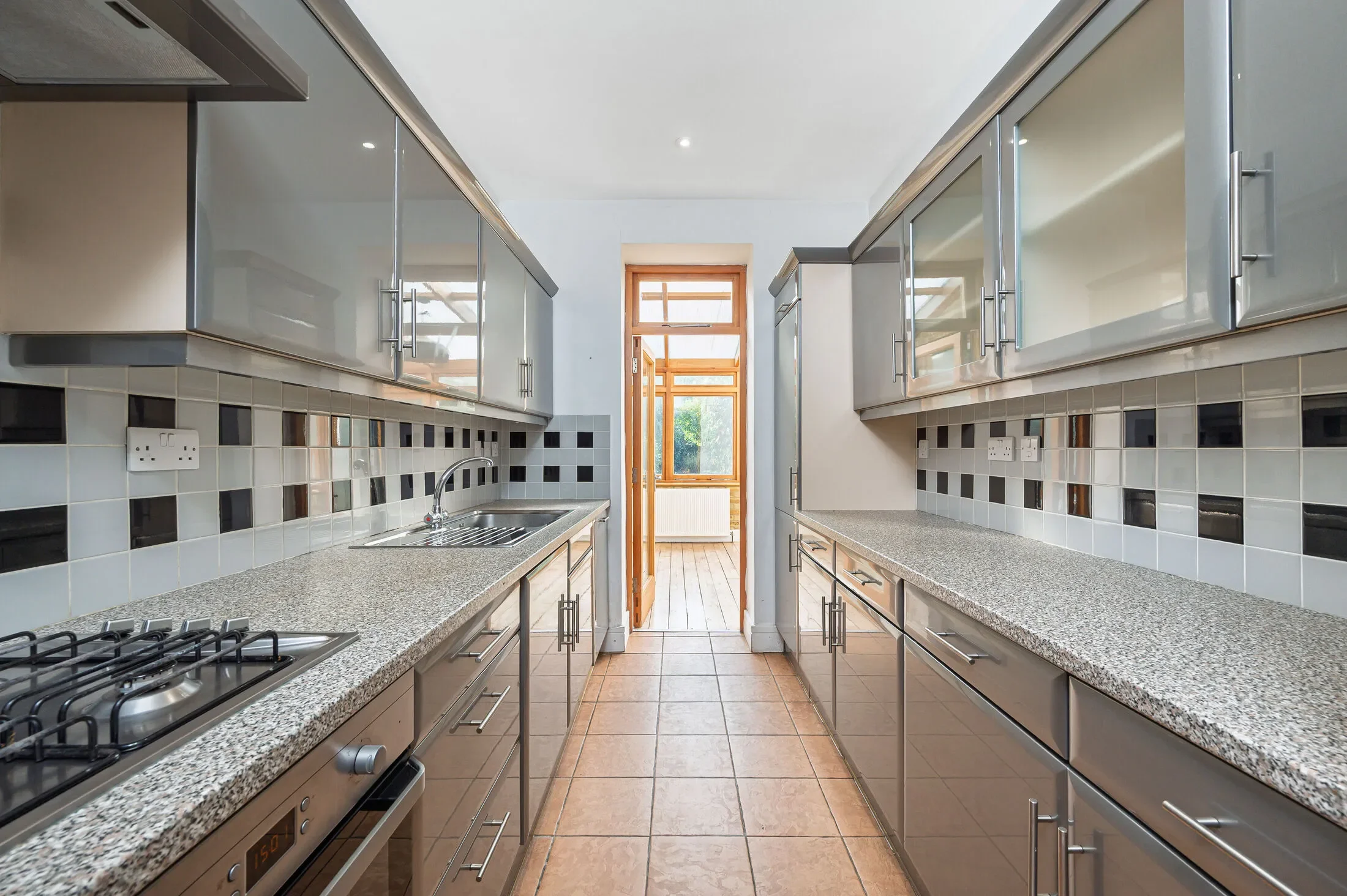Flat Greencroft Gardens in Greater London