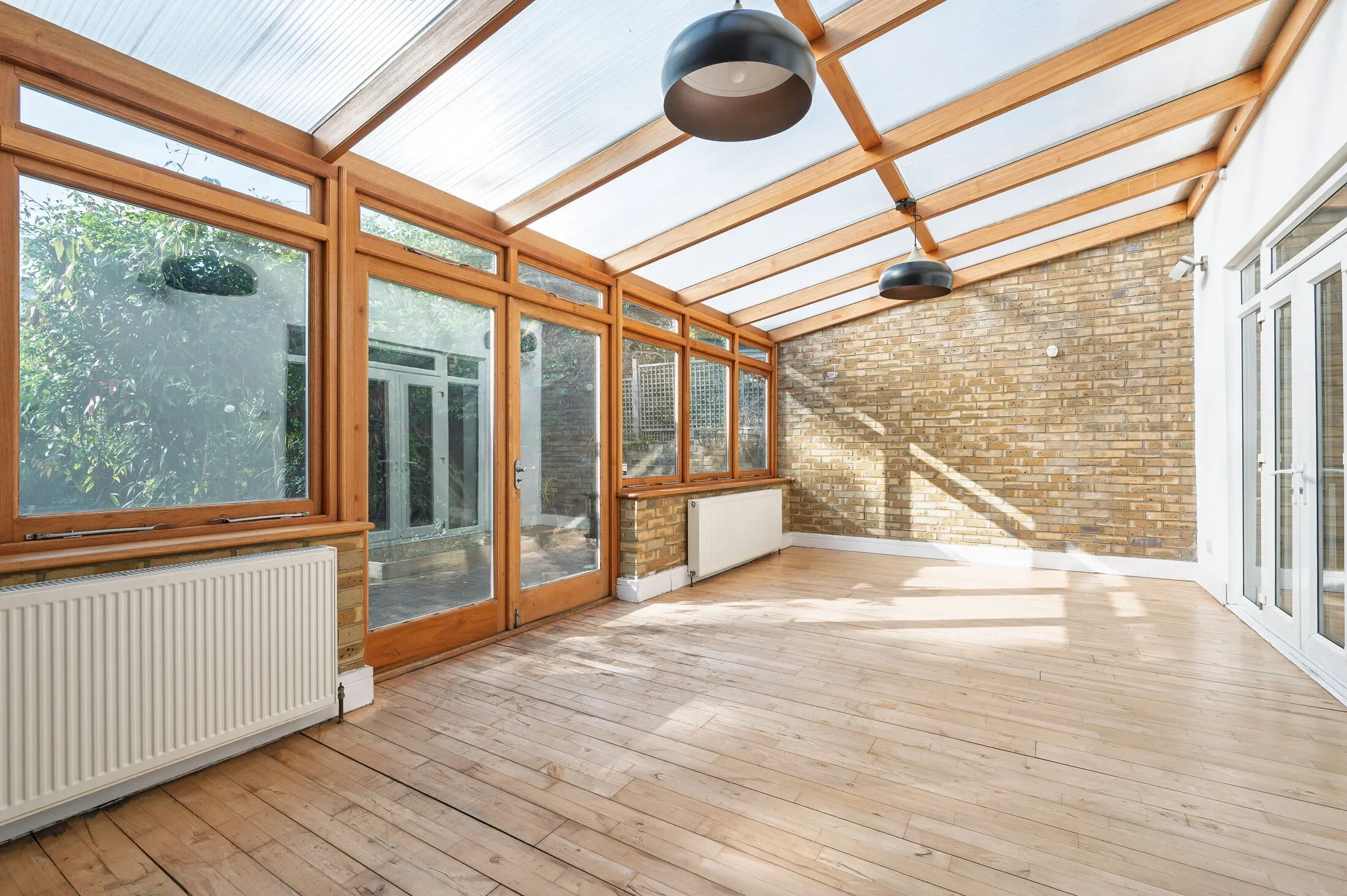 Flat Greencroft Gardens in Greater London