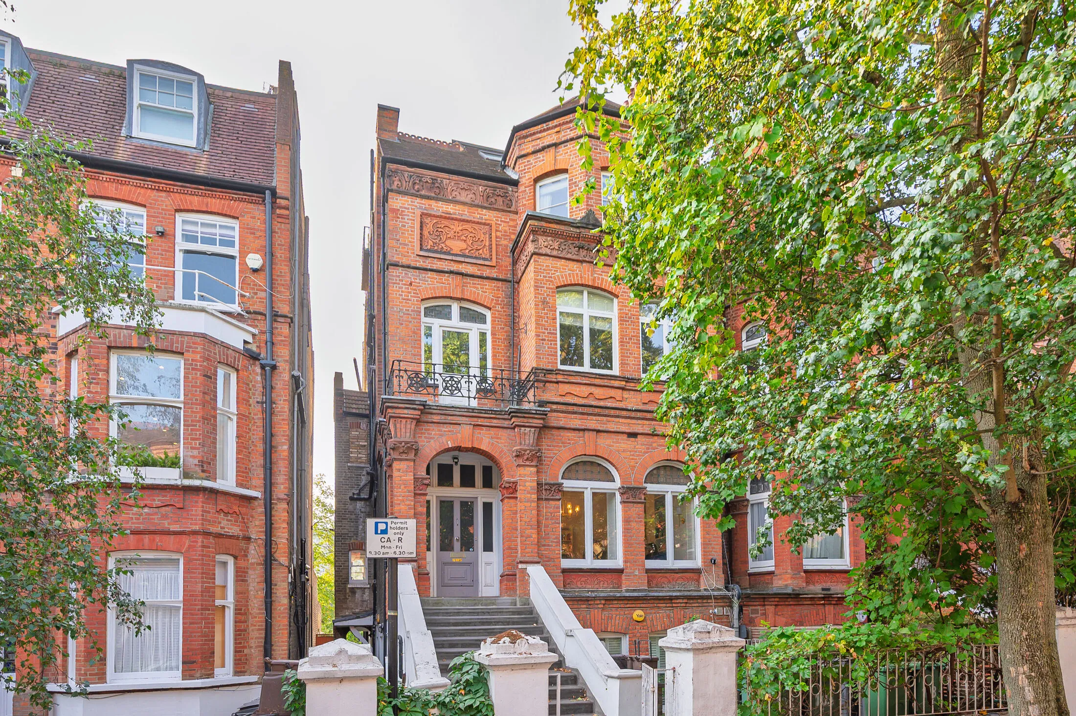 Flat Greencroft Gardens in Greater London