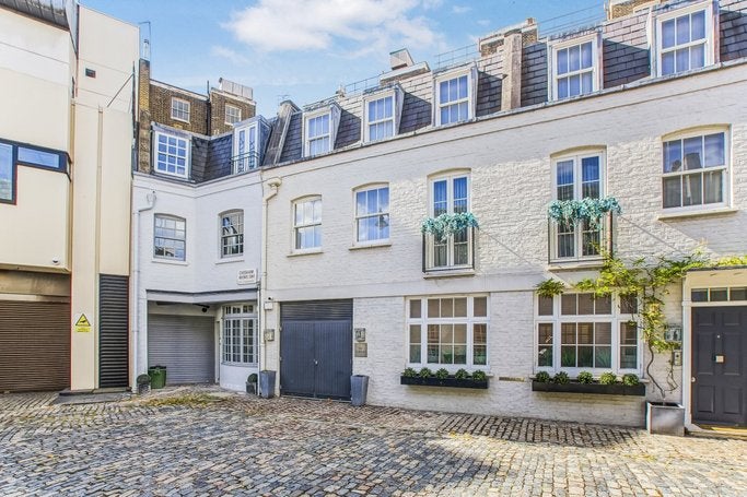 House Chesham Mews in London