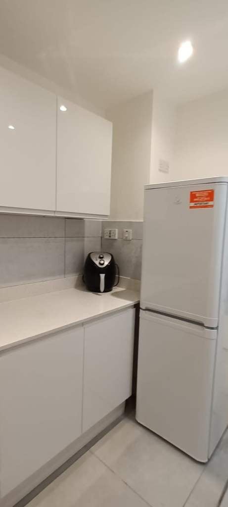 Room Halston Close in Greater London