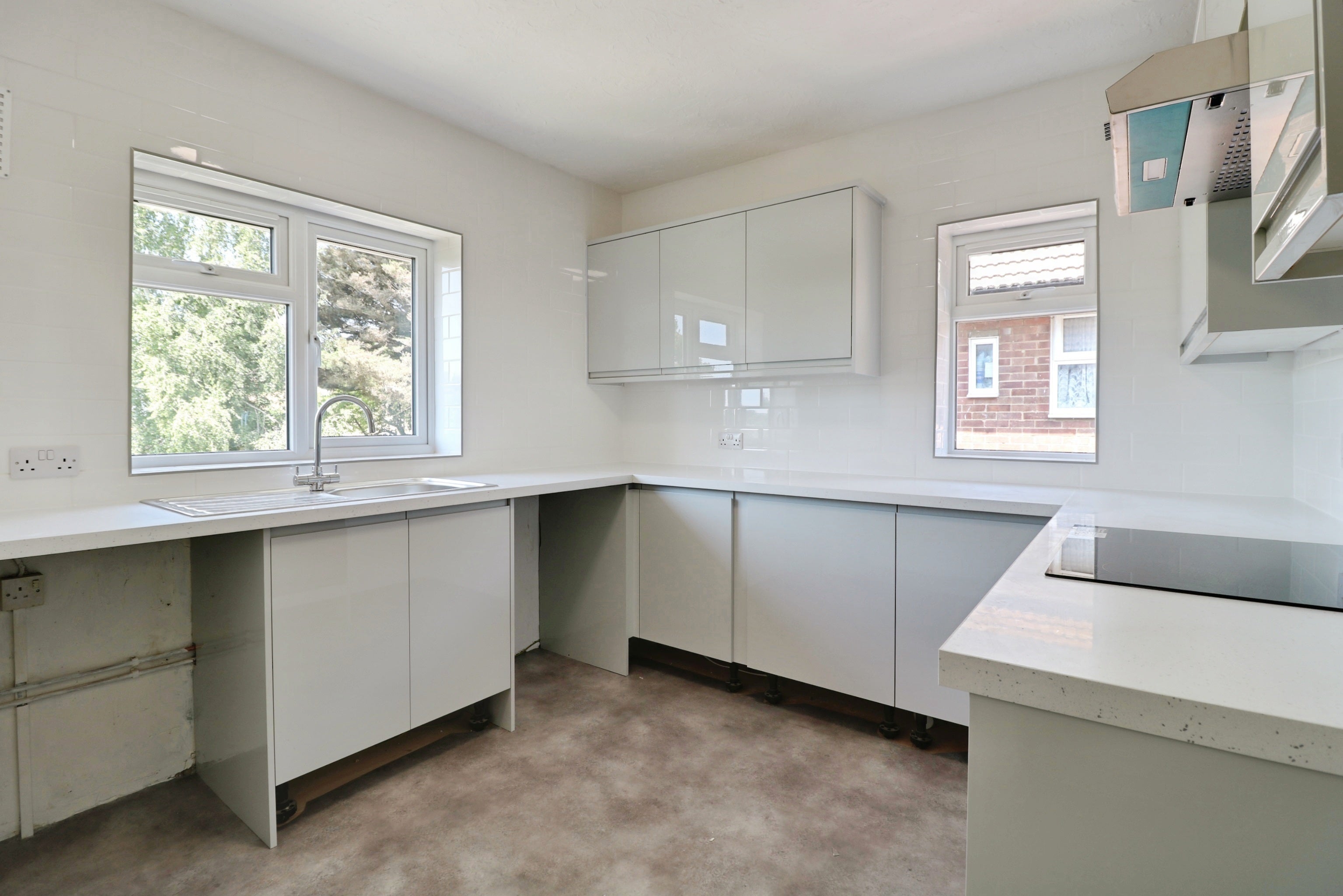 Flat Oakengrange Drive in Southend-on-Sea