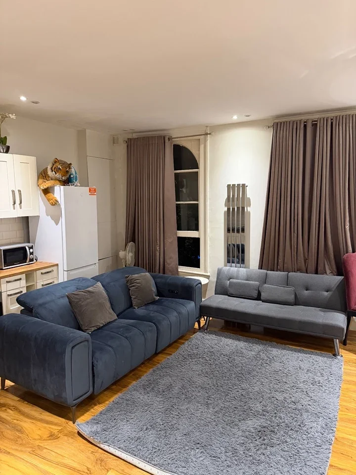 Flat Elgin Avenue in City of Westminster
