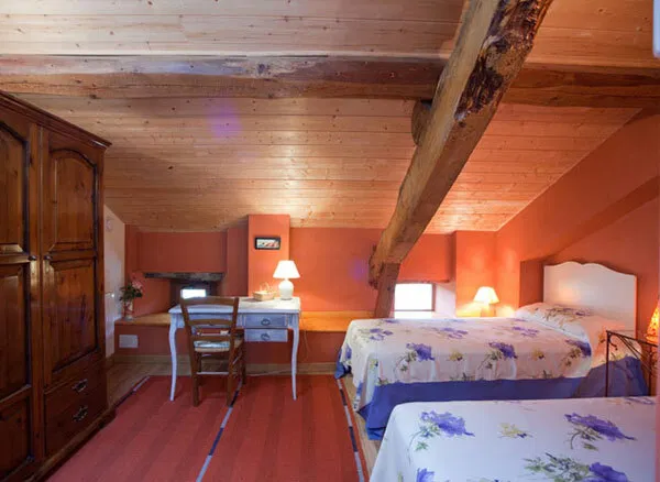 Room Route des Rouzeyroux in Beaulieu