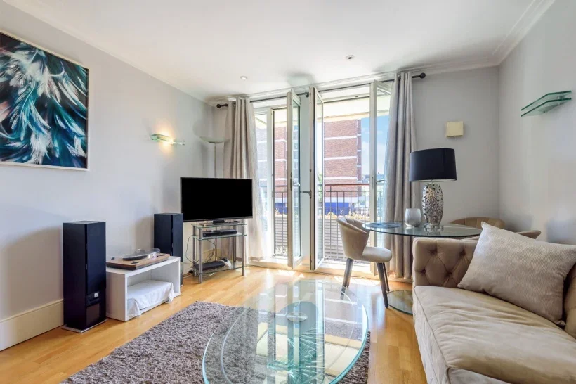 Flat Fulham Road in Greater London