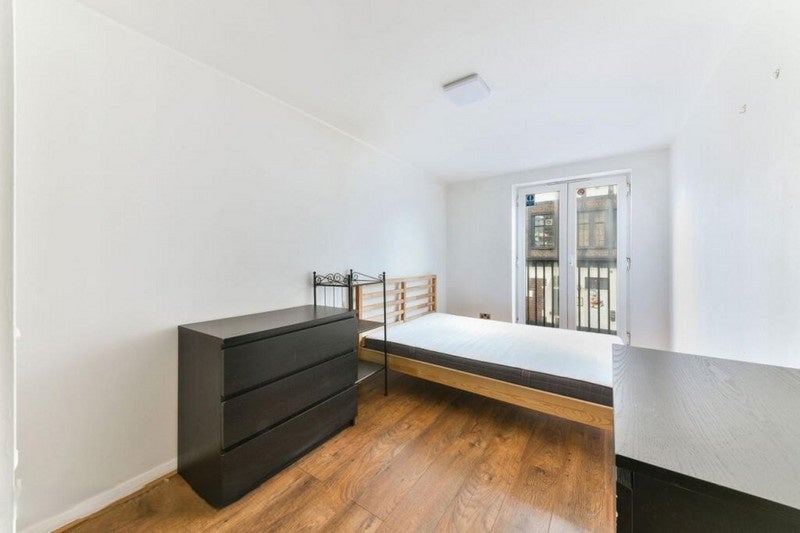 Flat Whitstable Place in Greater London
