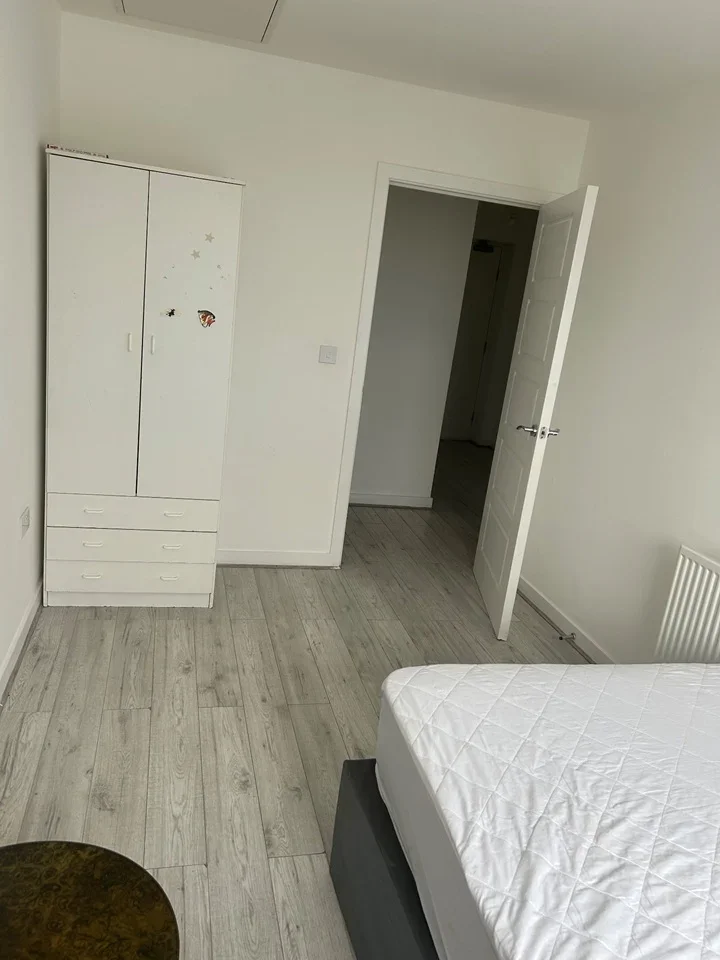 Room Tower Court in Greater London