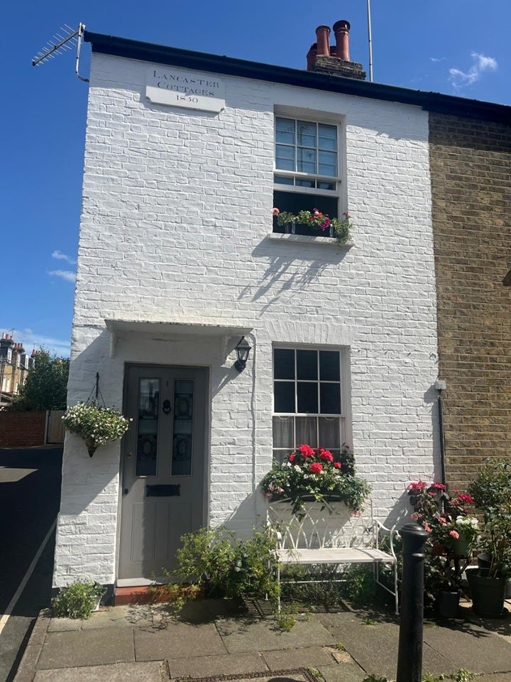 House Lancaster Cottages in Greater London