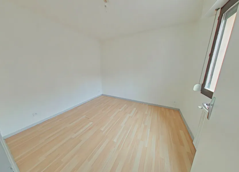 Flat Rue Jules Vernissat in Romans-sur-Isère