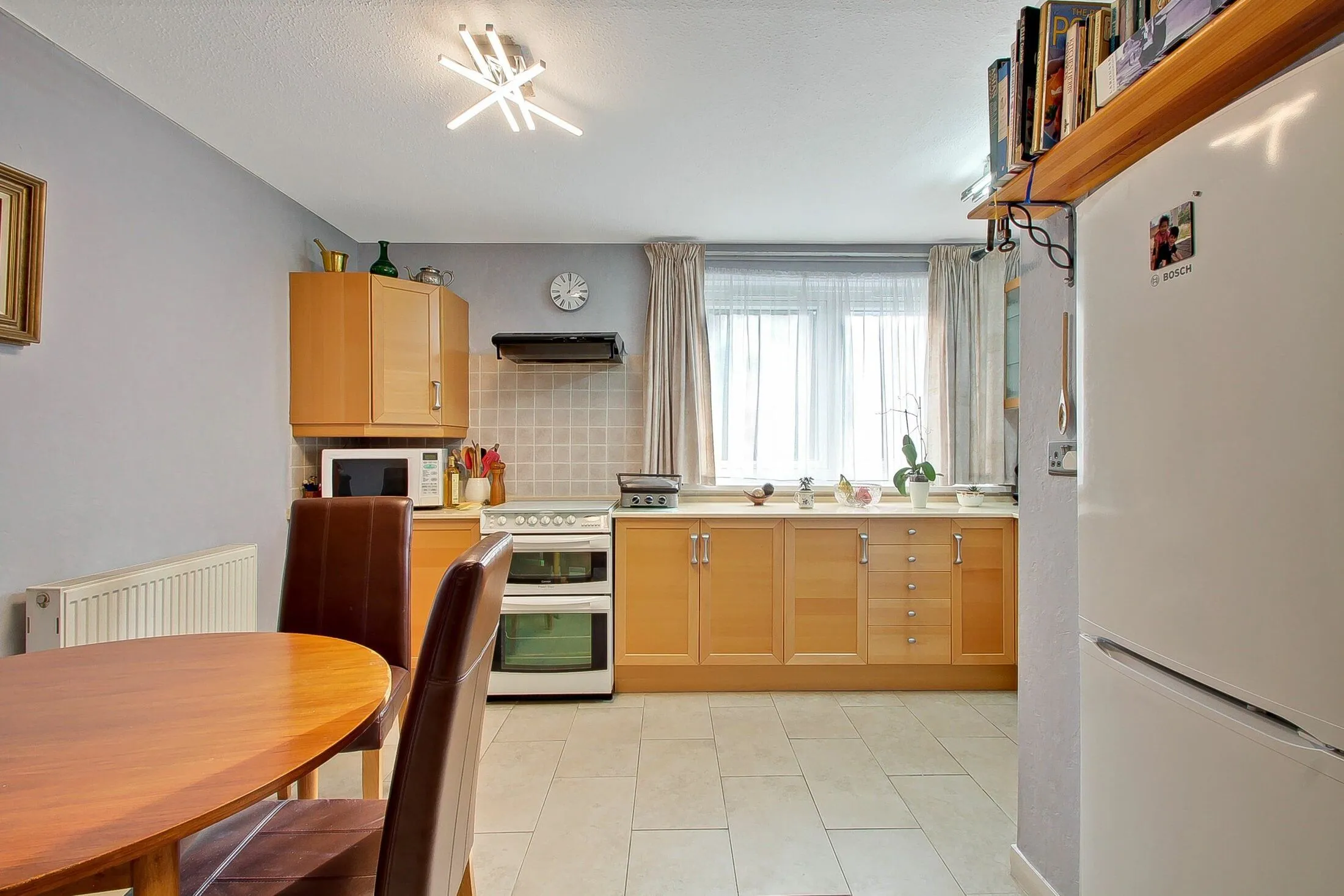 Flat Hamlets Way in Greater London