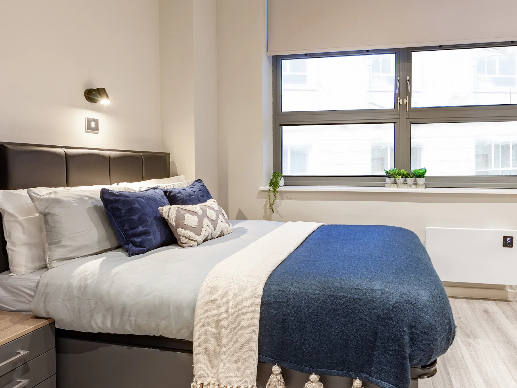 Room Drury Lane in City of Westminster