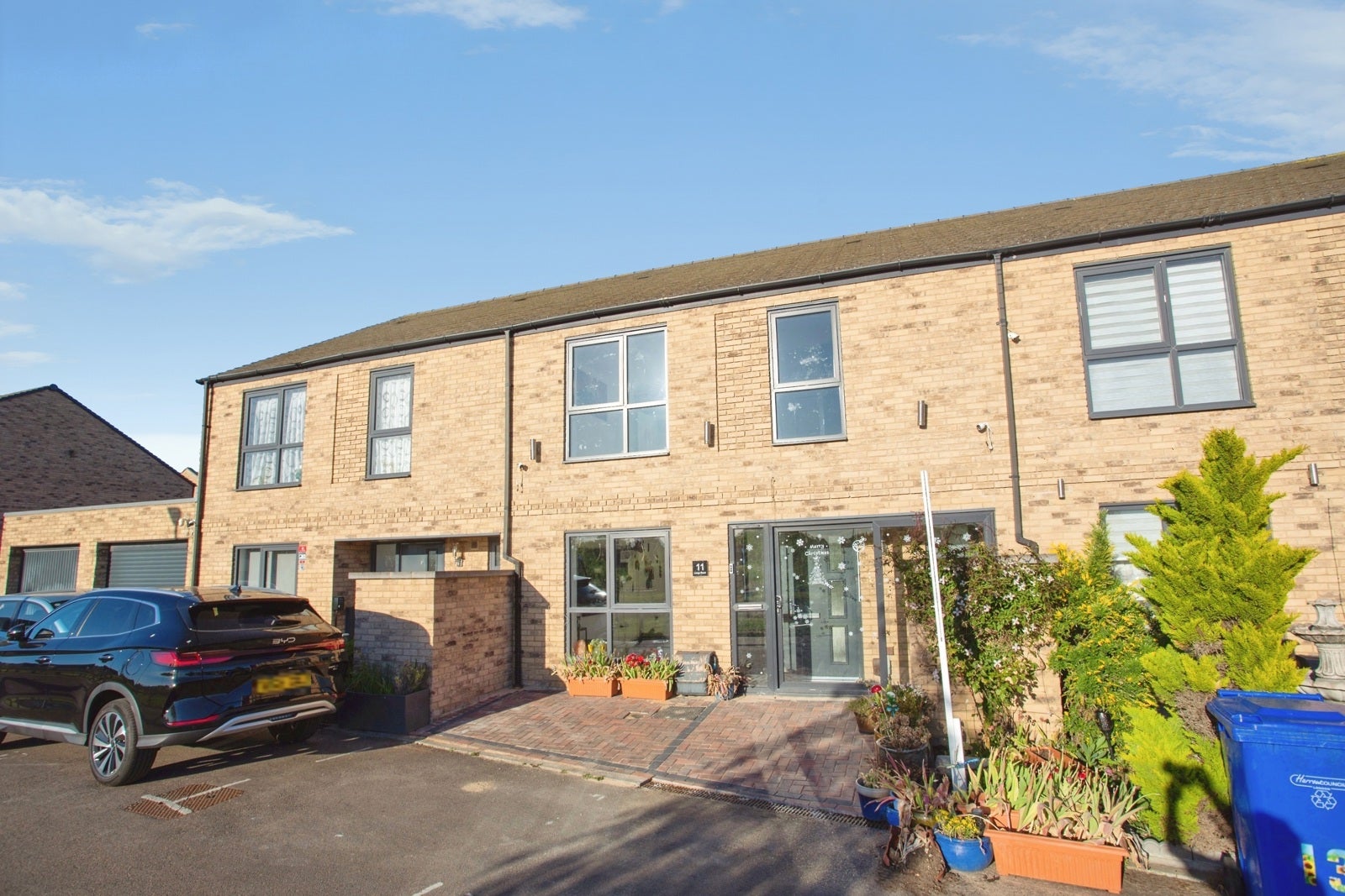 House Rowell Drive in Greater London