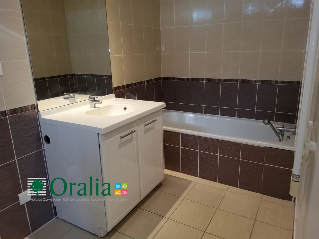 Flat Cours Tolstoï in Villeurbanne