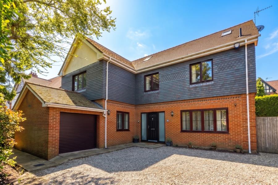 House Orchard Drive in Woking