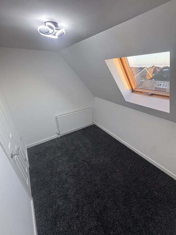 Room Crossways Road in Greater London