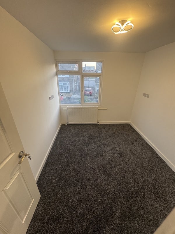 Room Crossways Road in Greater London