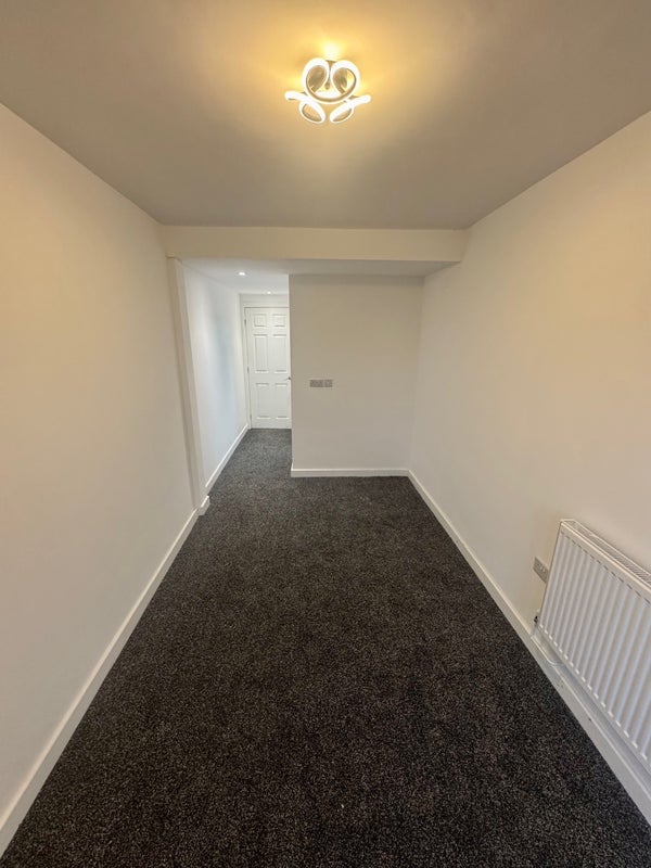 Room Crossways Road in Greater London