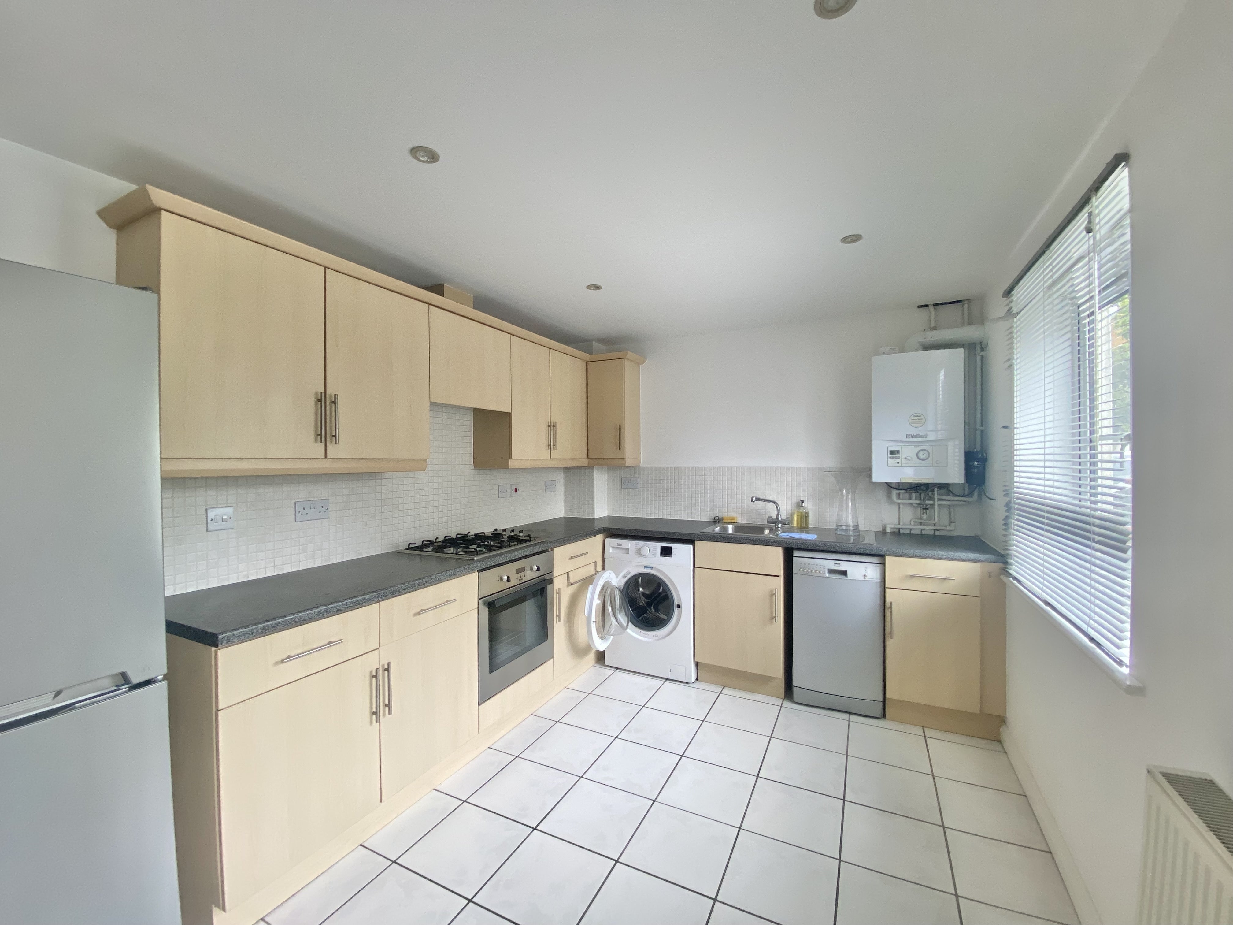 Flat Sachfield Drive in Grays
