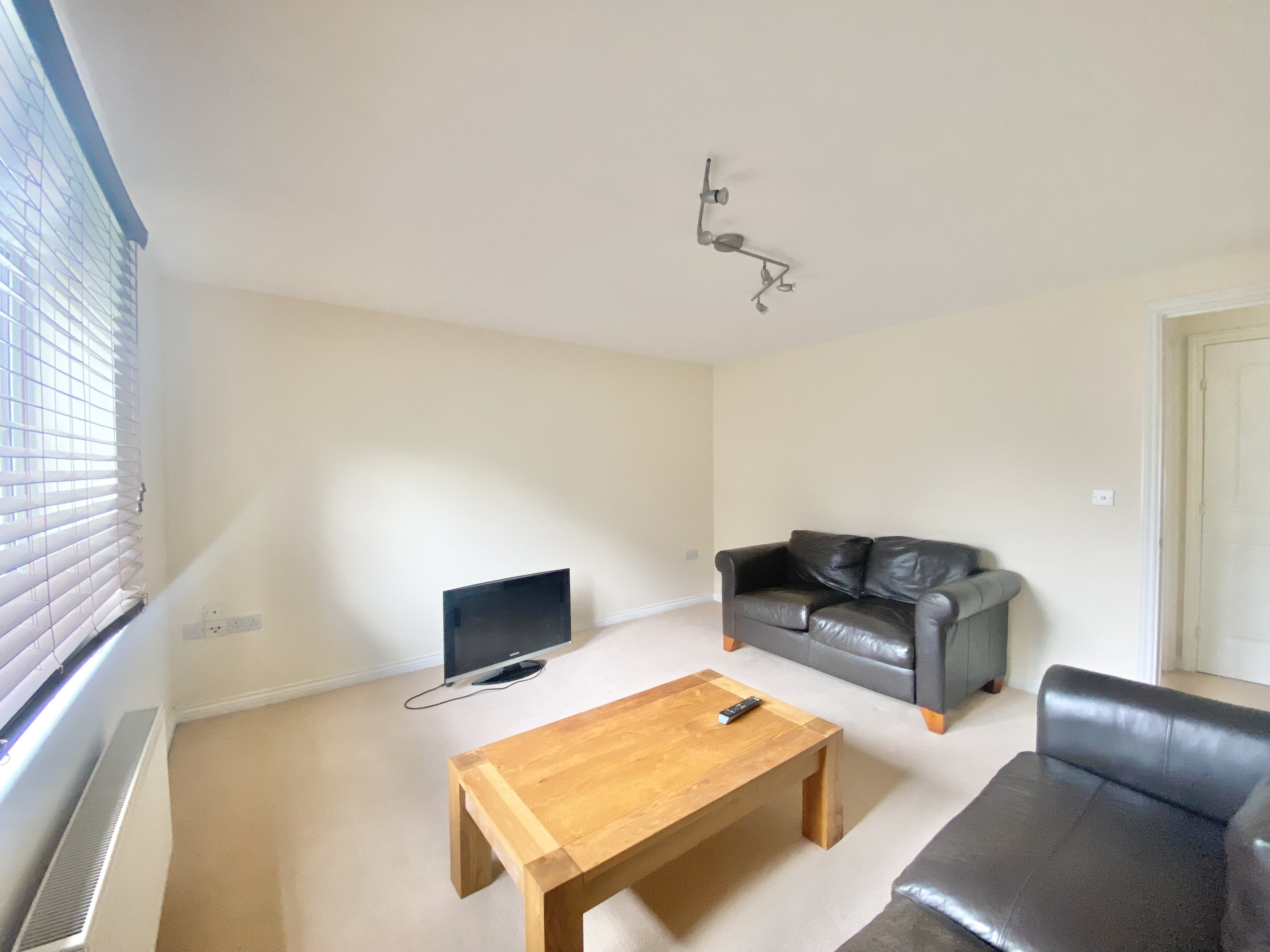 Flat Sachfield Drive in Grays