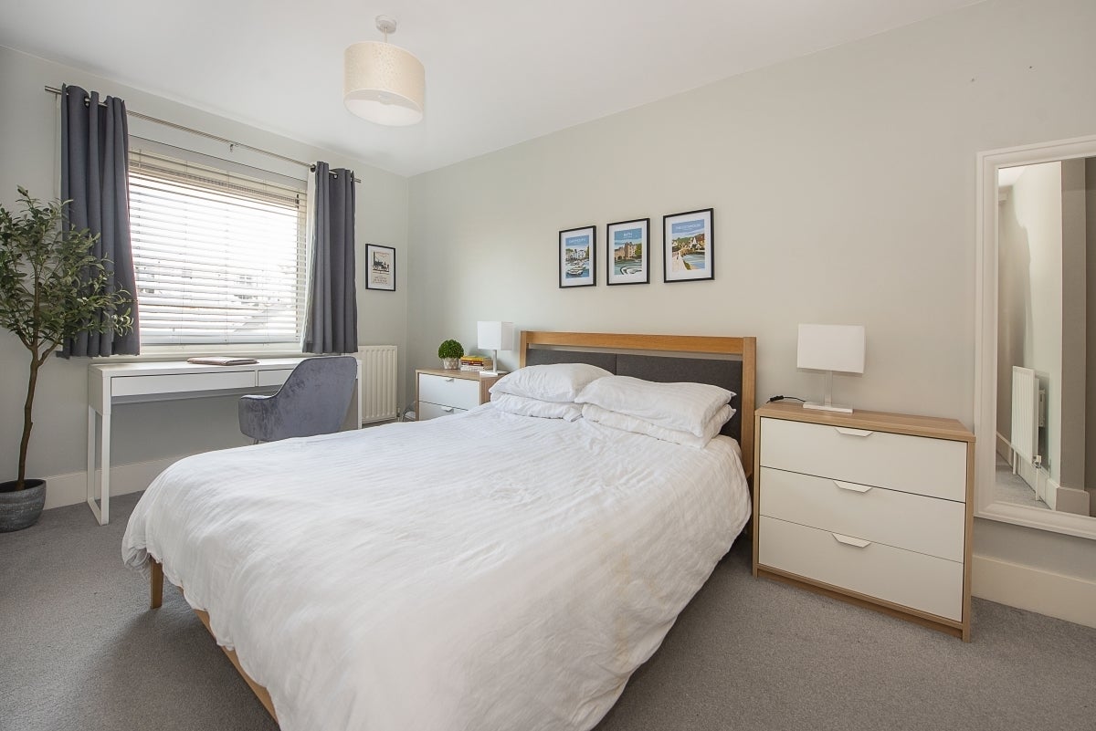 Flat Charter Quay in Greater London