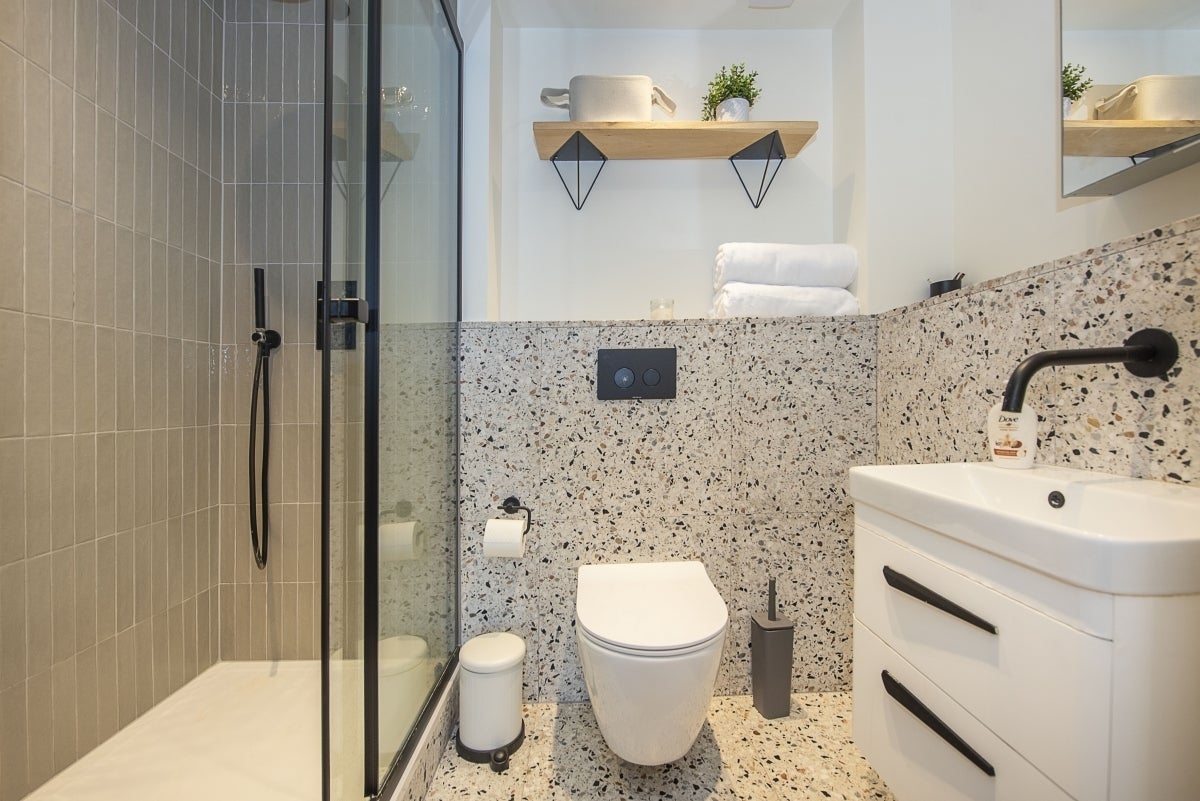 Flat Charter Quay in Greater London