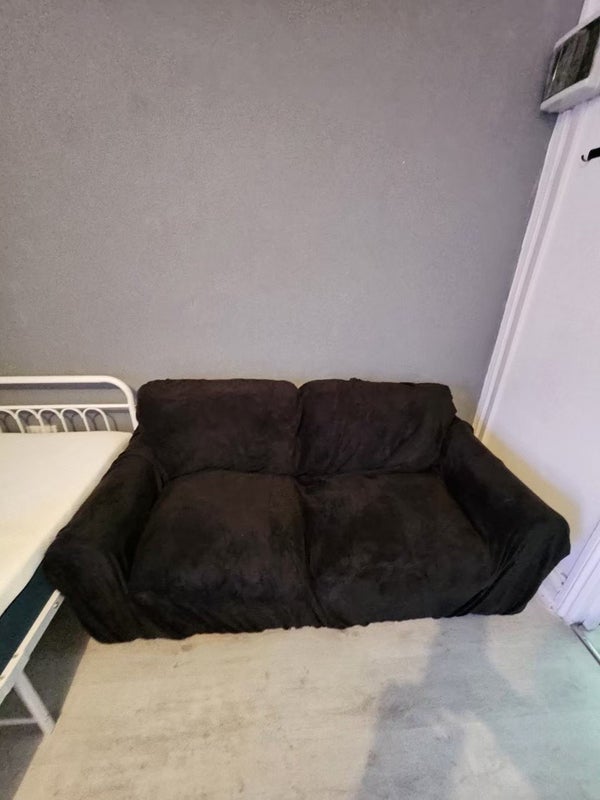 Room High Road Leyton in Greater London