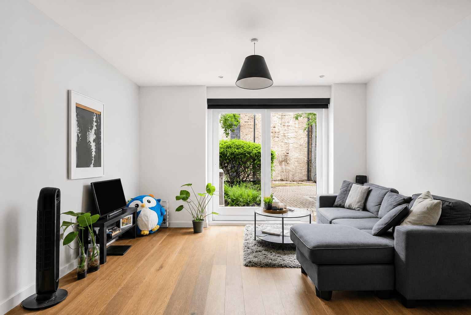 Flat Hanover Street in Greater London