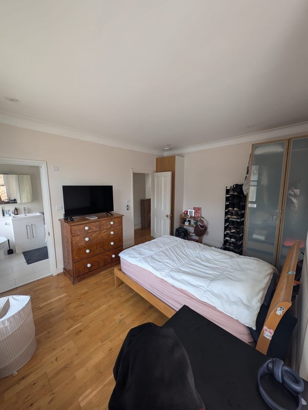 Room Ravenscourt Place in Greater London